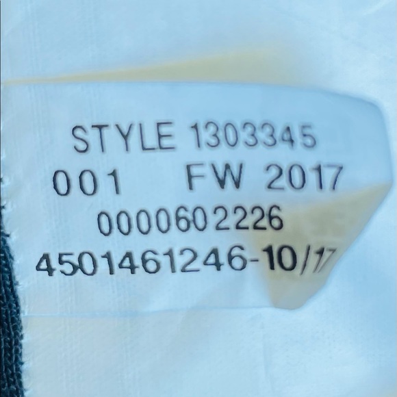 Under Armor Mixed Media Black Bomber Jacket NEW - Picture 5 of 6